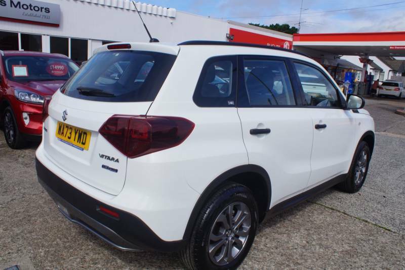 Suzuki Vitara 1.4 Boosterjet 48V Hybrid Go White #6