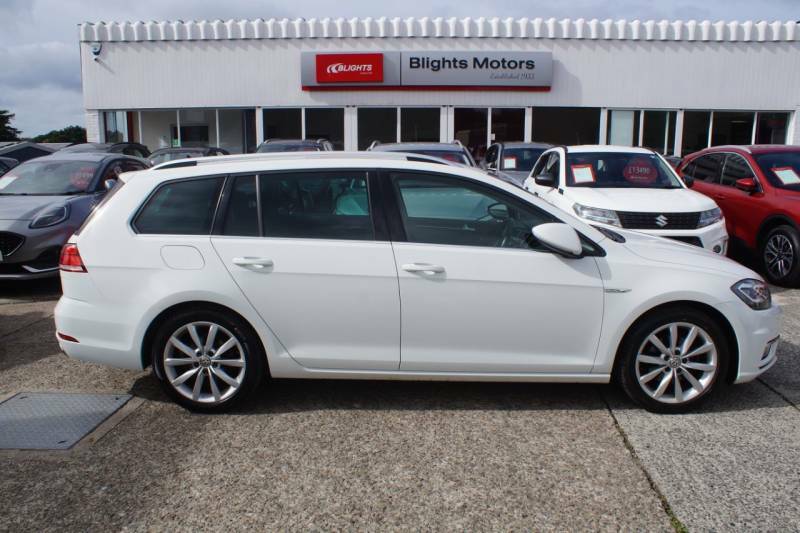 Volkswagen Golf 1.5 Tsi Evo Gt Edition White #5