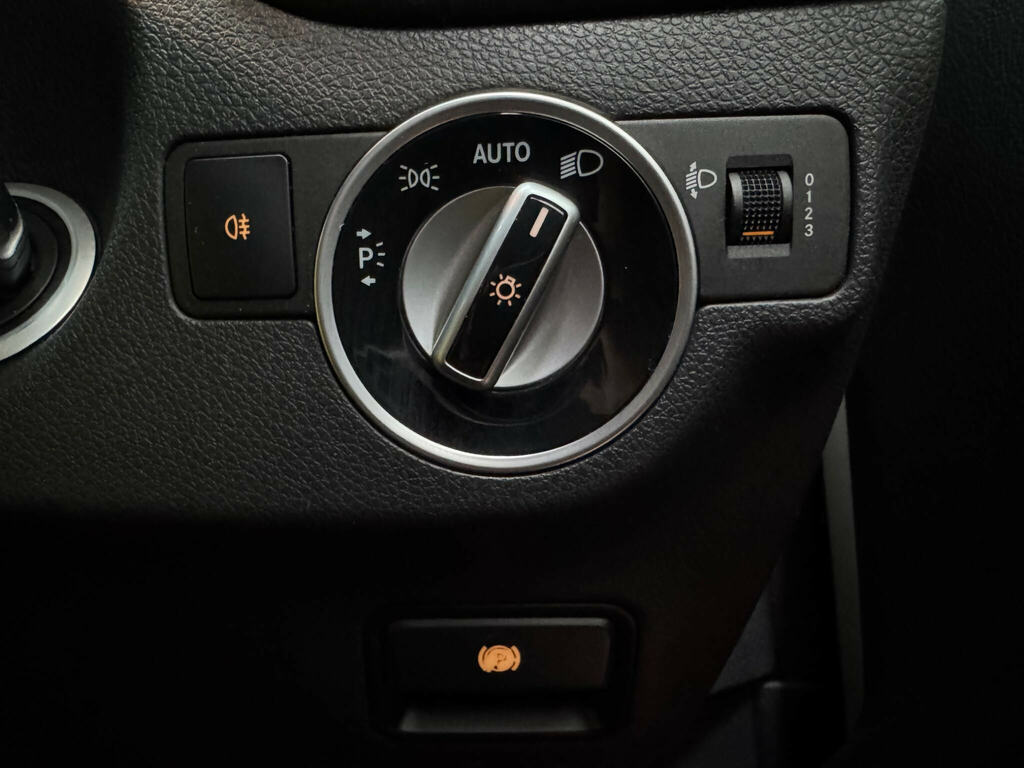 Mercedes-Benz A Class A180 Cdi Blueefficiency Amg White #24