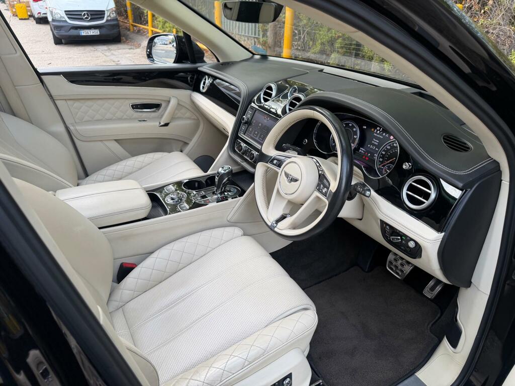 Bentley Bentayga W12 With Mulliner Features  #9