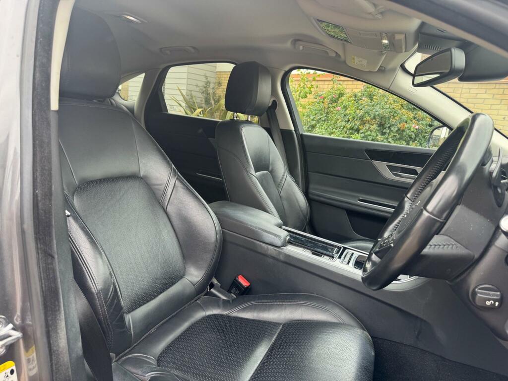 Jaguar XF 2.0D Prestige Euro 6 Ss #2