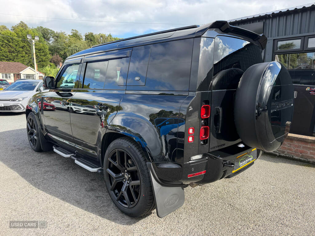 Land Rover Defender 110 3.0 D250 X-dynamic Hse 110 Black #4