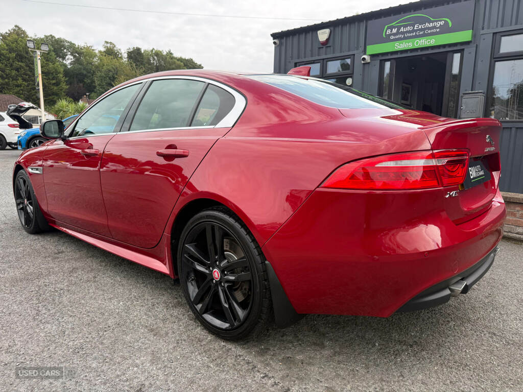 Jaguar XE 2.0D 180 R-sport Black #5