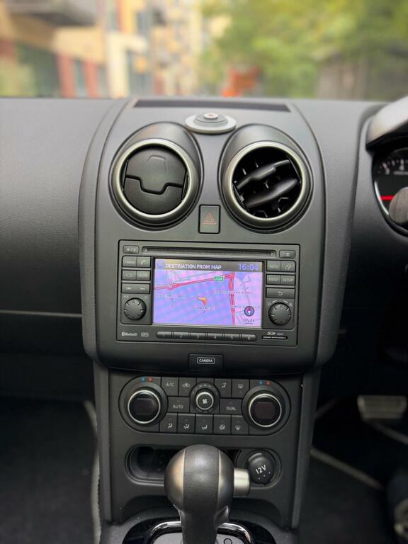 Nissan Qashqai Hatchback White #15