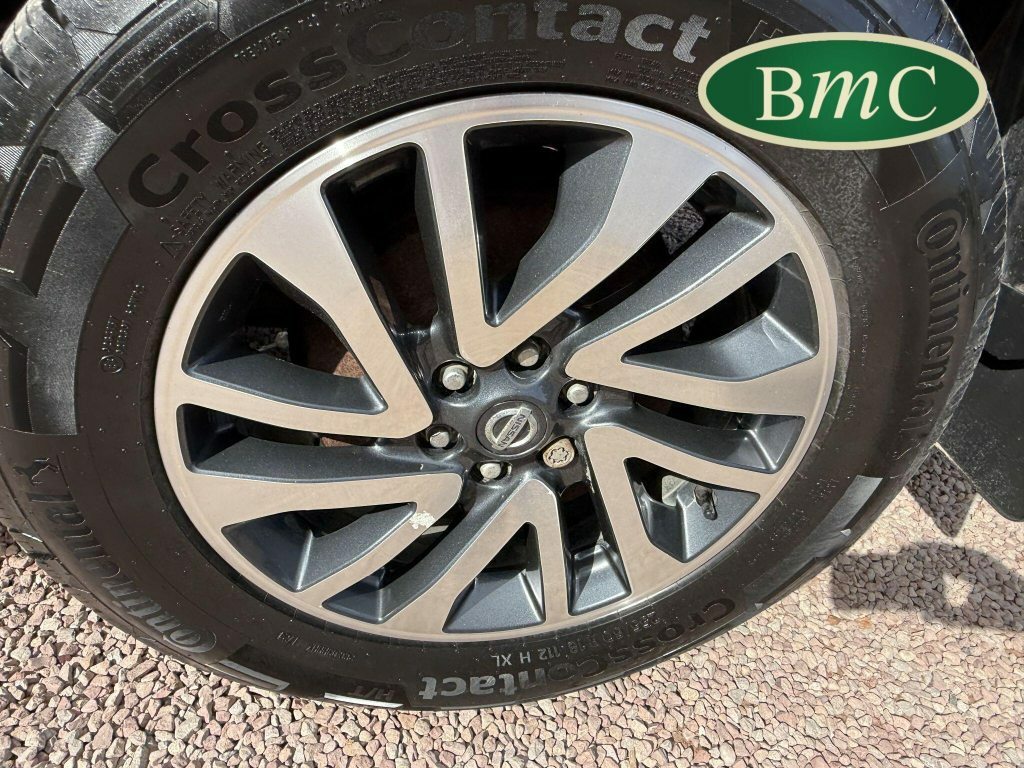 Nissan Navara Automatic Grey #70