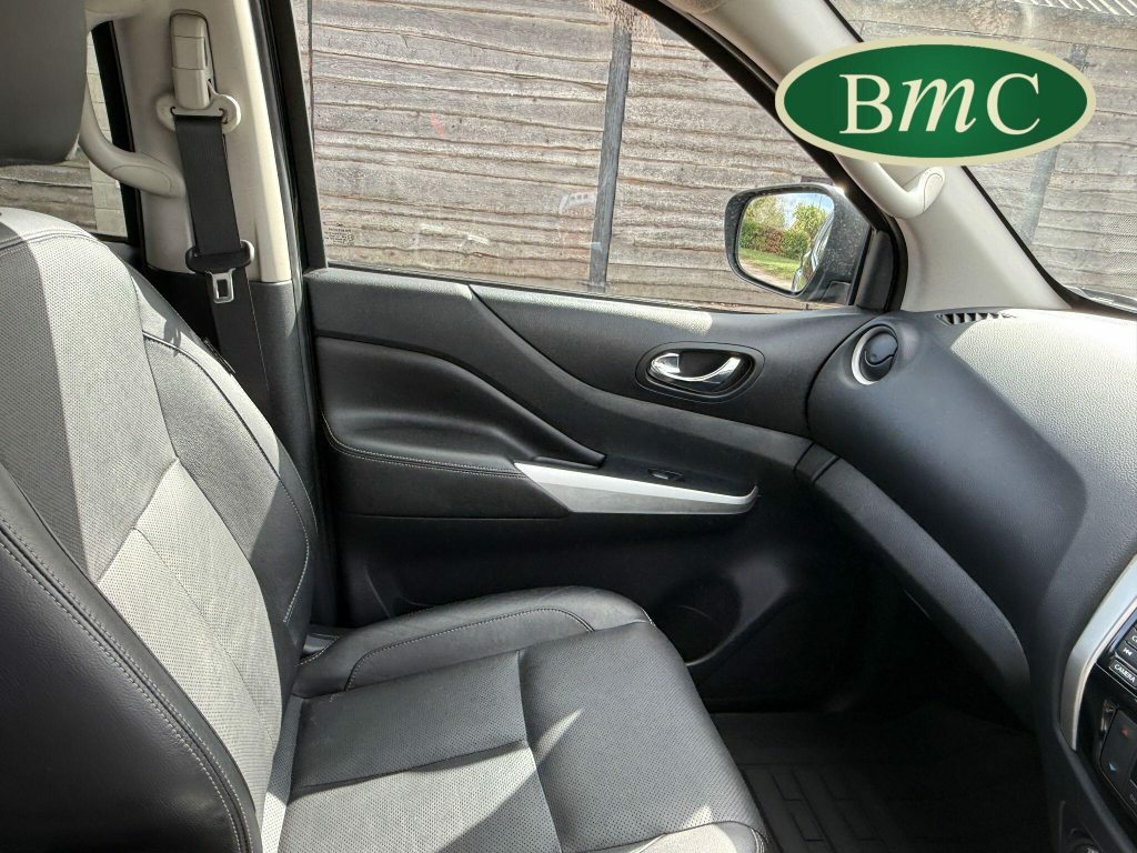Nissan Navara Automatic Grey #31