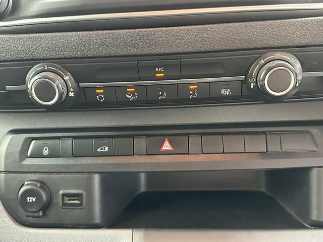 Vauxhall Vivaro 2900 1.5D 100Ps Dynamic H1 Van White #32