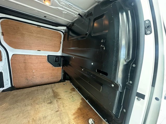 Vauxhall Vivaro 2900 1.5D 100Ps Dynamic H1 Van White #37