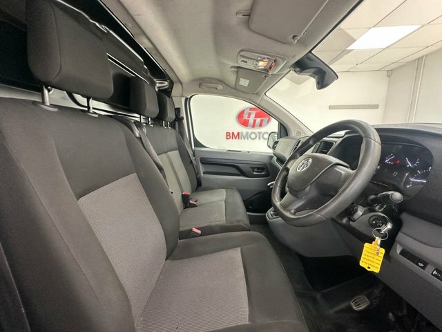 Vauxhall Vivaro 2900 1.5D 100Ps Dynamic H1 Van White #22