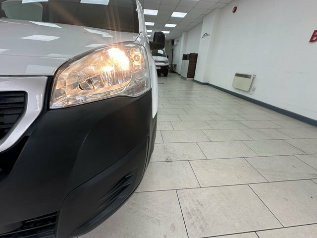 Peugeot Partner 1.6L Professional White #22