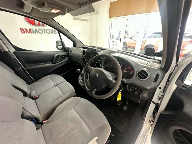 Peugeot Partner 1.6L Professional White #4