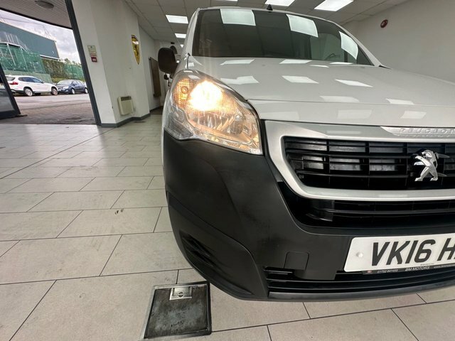 Peugeot Partner 1.6L Professional White #21