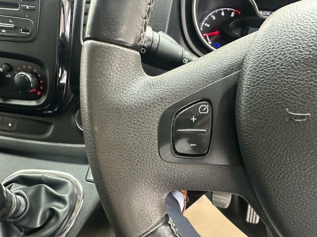 Vauxhall Vivaro 2900 1.6Cdti Biturbo 125Ps White #31