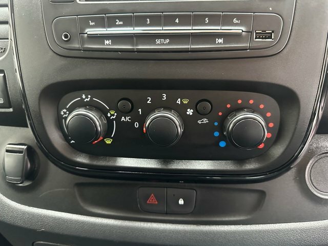 Vauxhall Vivaro 2900 1.6Cdti Biturbo 125Ps White #38