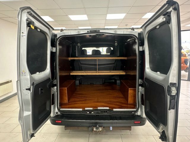 Vauxhall Vivaro 1.6 Cdti 2900 Biturbo Ecotec Sportive Crew Van Dou Silver #4