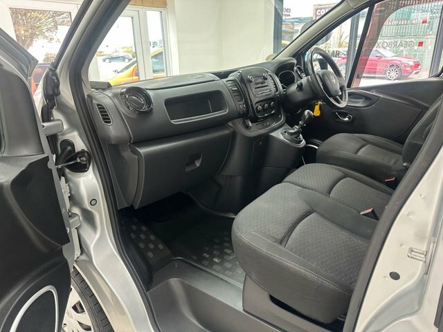Vauxhall Vivaro 2900 1.6Cdti Biturbo 125Ps White #47