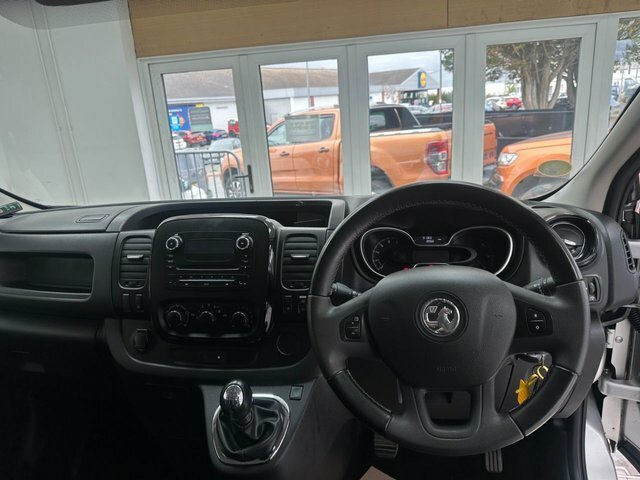 Vauxhall Vivaro 2900 1.6Cdti Biturbo 125Ps White #22