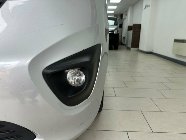 Vauxhall Vivaro 2900 1.6Cdti Biturbo 125Ps White #16