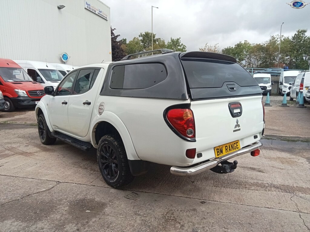 Mitsubishi L200 2.5 Di-d Barbarian Black 2014 WU64OKX White #5