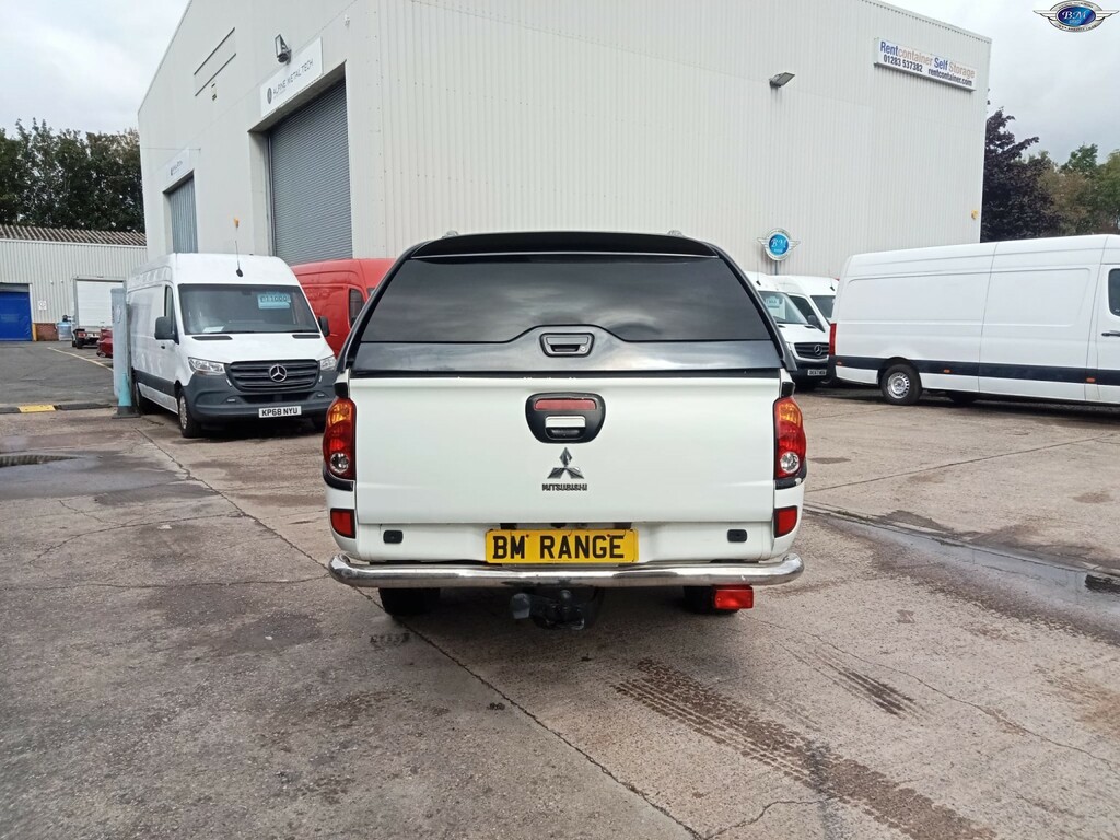 Mitsubishi L200 2.5 Di-d Barbarian Black 2014 WU64OKX White #6