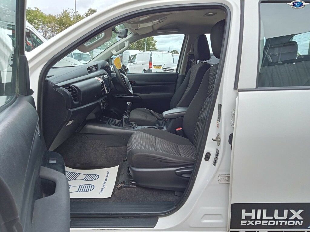 Toyota HILUX Active Extra Cab D-4d Silver #18