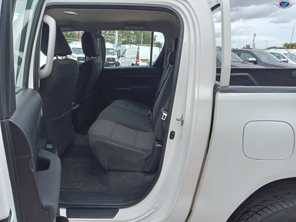 Toyota HILUX Active Extra Cab D-4d Silver #17