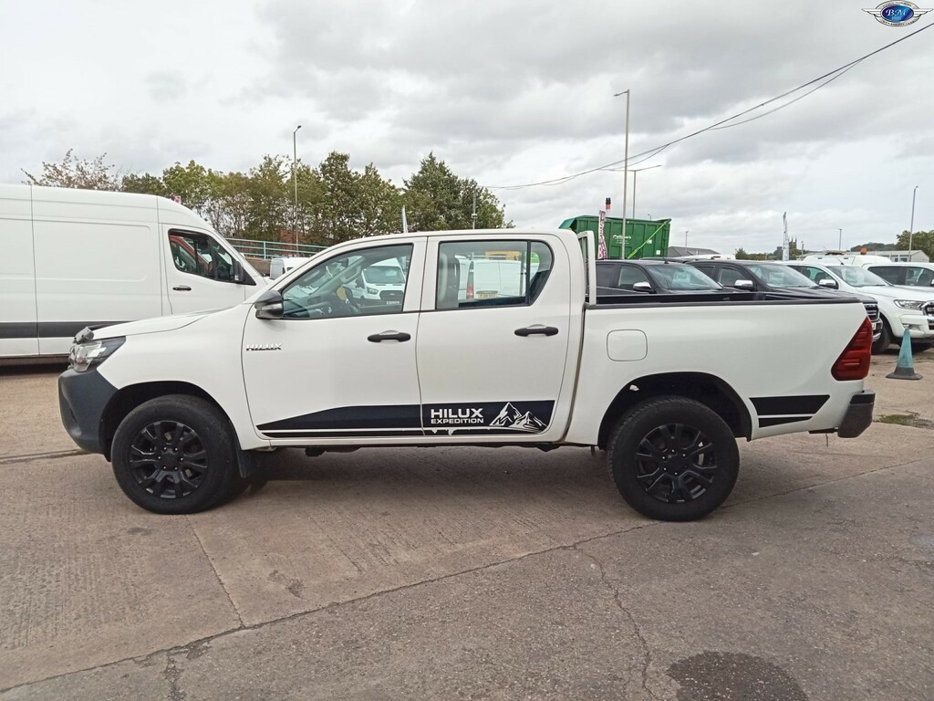 Toyota HILUX 2.4 D-4d Active 2017 White #4