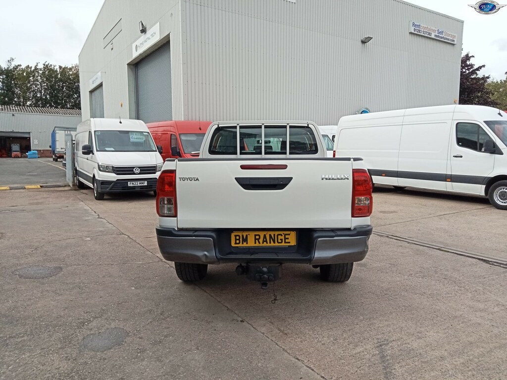Toyota HILUX 2.4 D-4d Active 2017 White #6