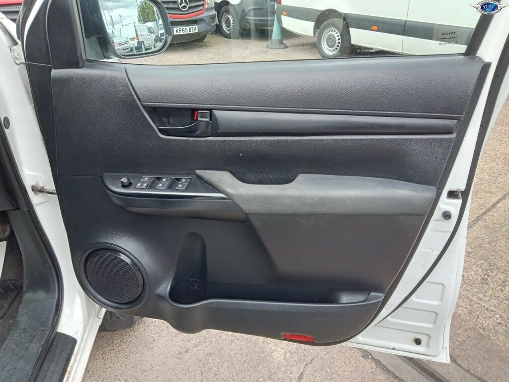 Toyota HILUX Active Extra Cab D-4d Silver #14