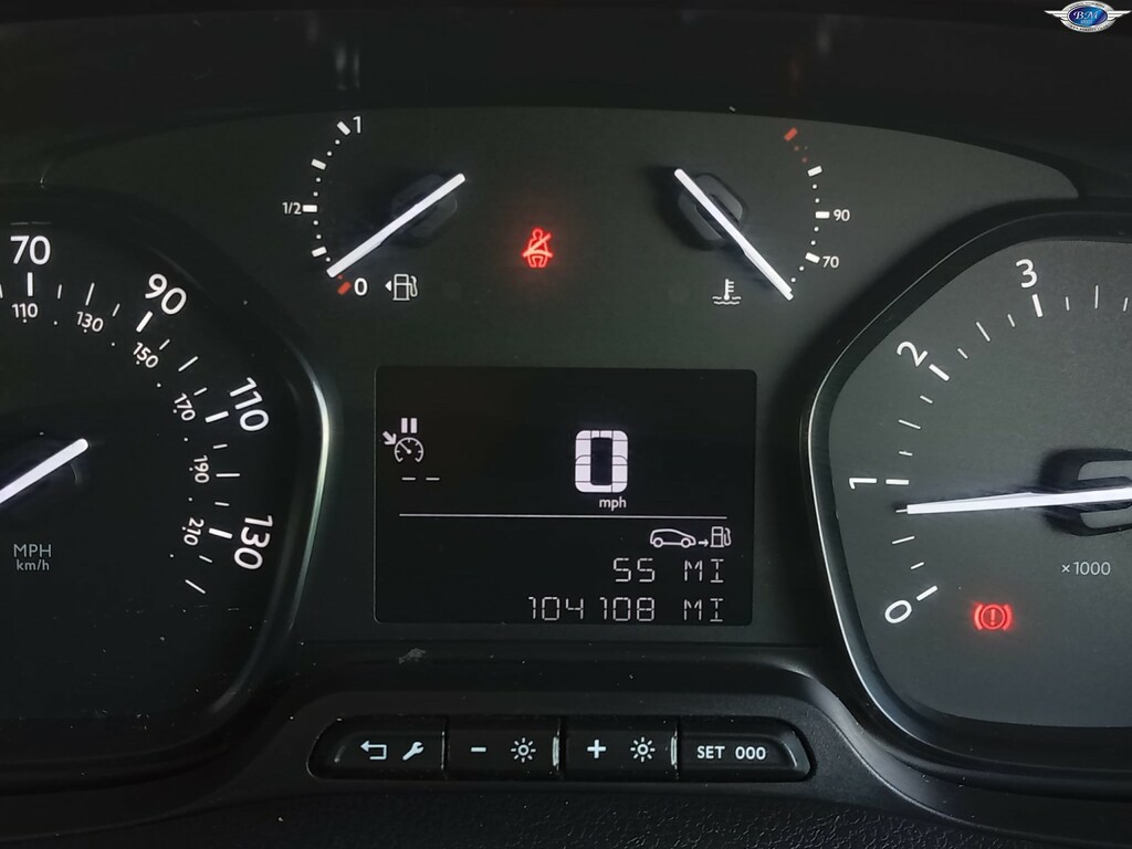 Vauxhall Vivaro 1.5L Edition White #14