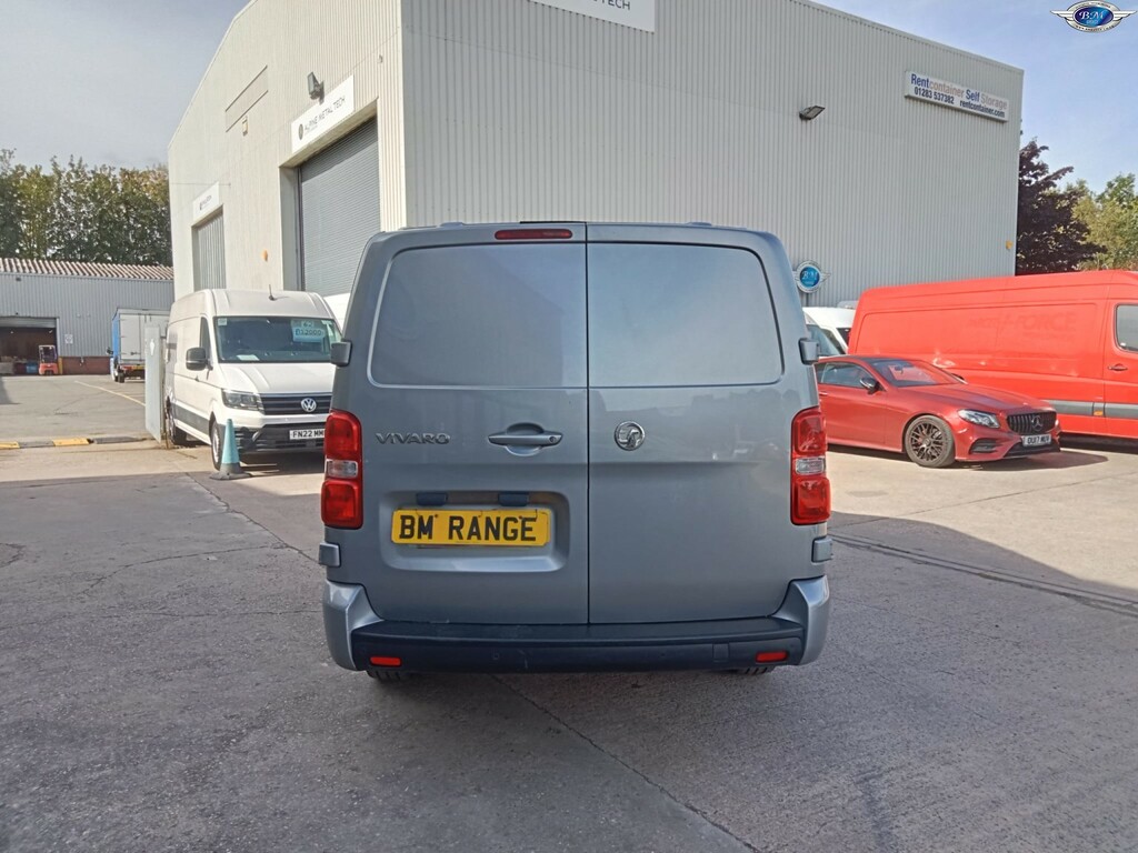 Vauxhall Vivaro 1.5L Edition White #8