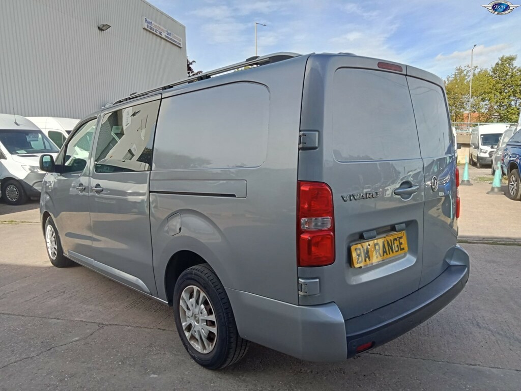 Vauxhall Vivaro 1.5L Edition White #7