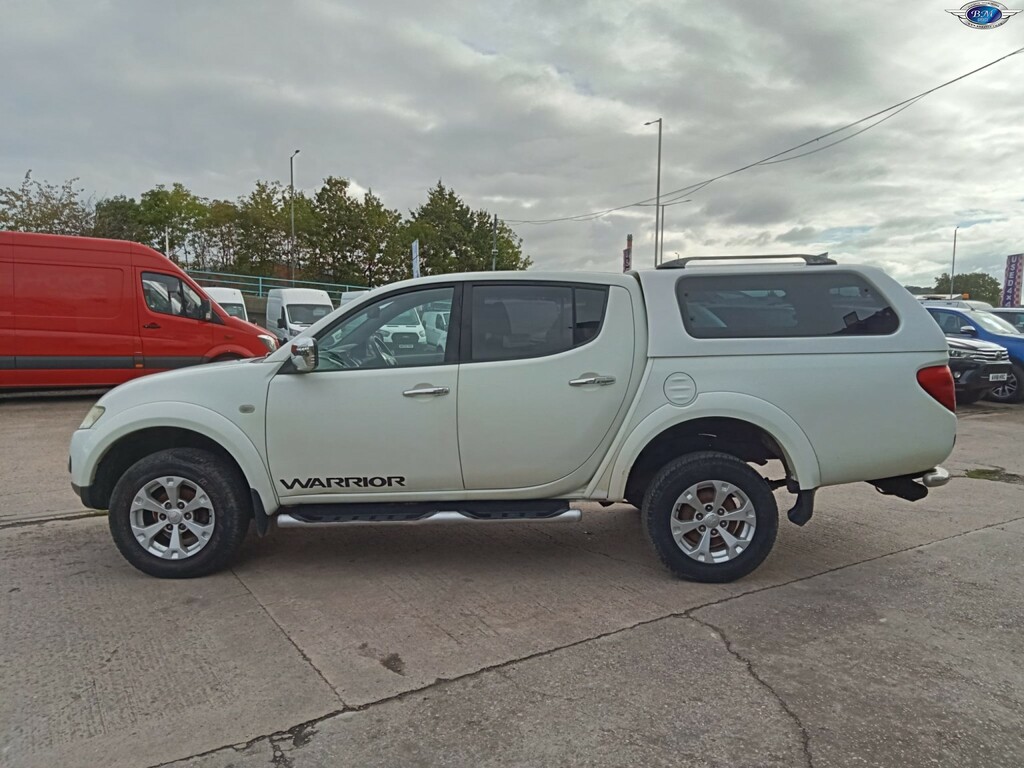 Mitsubishi L200 2.5 Di-d Warrior 2012 White #4