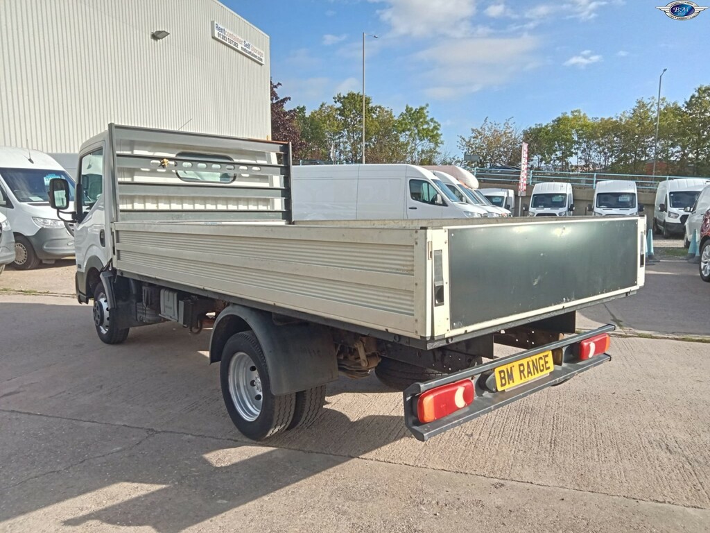 Nissan NT400 2.5 Dci 35.14 White #4