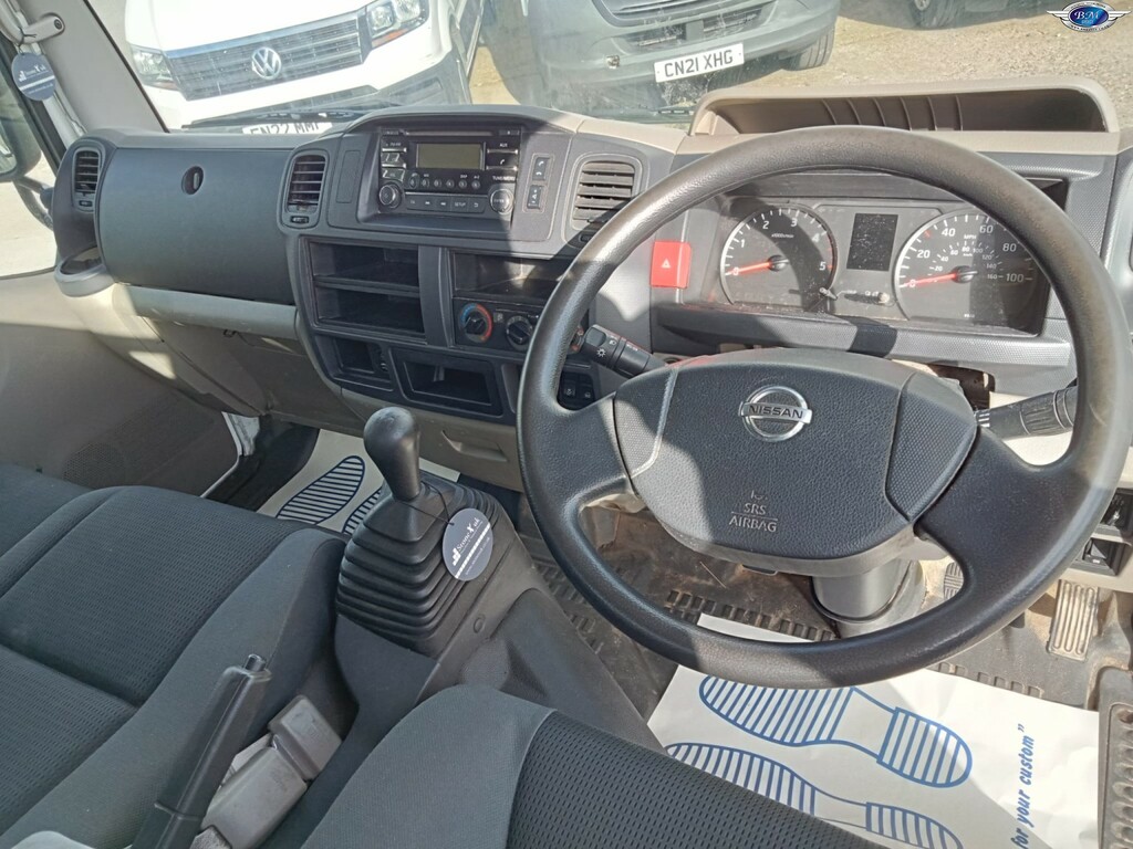 Nissan NT400 2.5 Dci 35.14 White #2