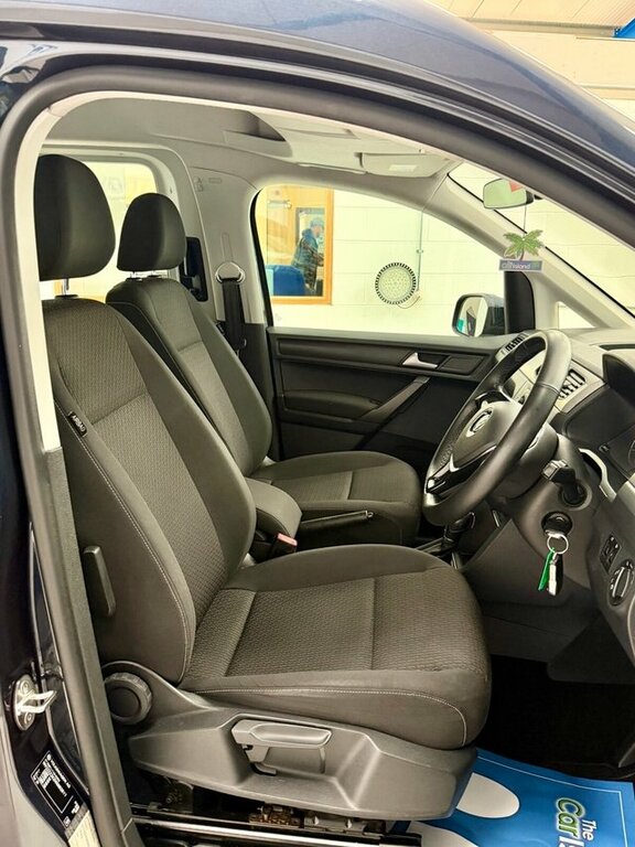 Volkswagen Caddy Life 2L Null Black #16