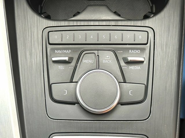 Audi A4 Avant Tdi Ultra Sport Black #24