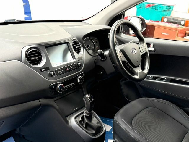 Hyundai I10 Premium Se Hatchback Red #2