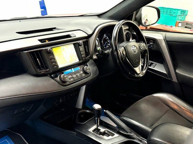Toyota Rav 4 Vvt-h Design Suv Red #4