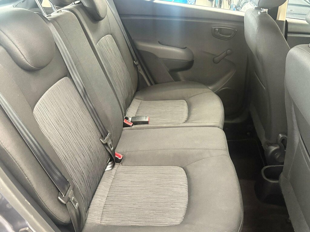 Hyundai I10 Hatchback White #27