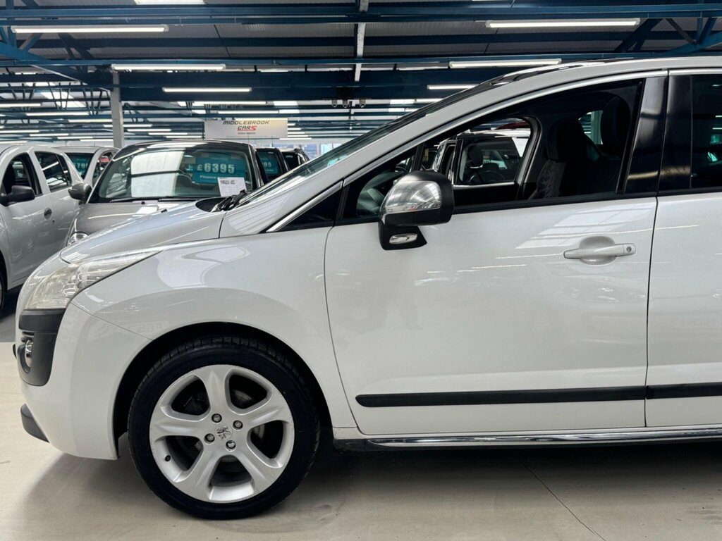 Peugeot 3008 Active Red #12