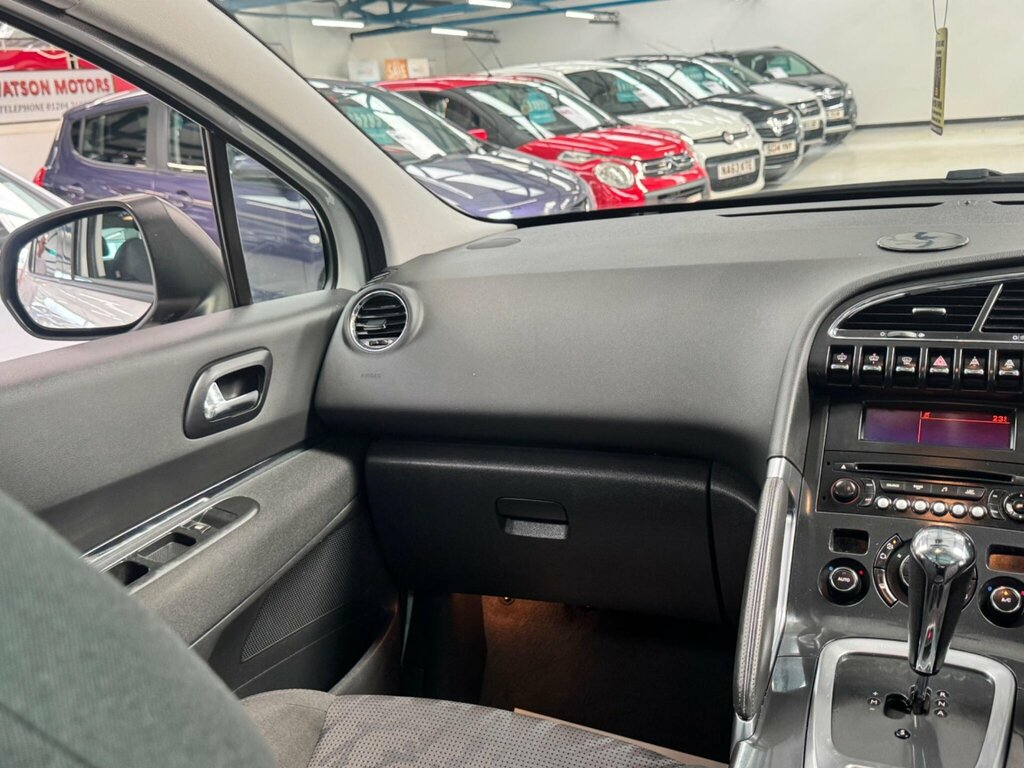 Peugeot 3008 Active Red #18