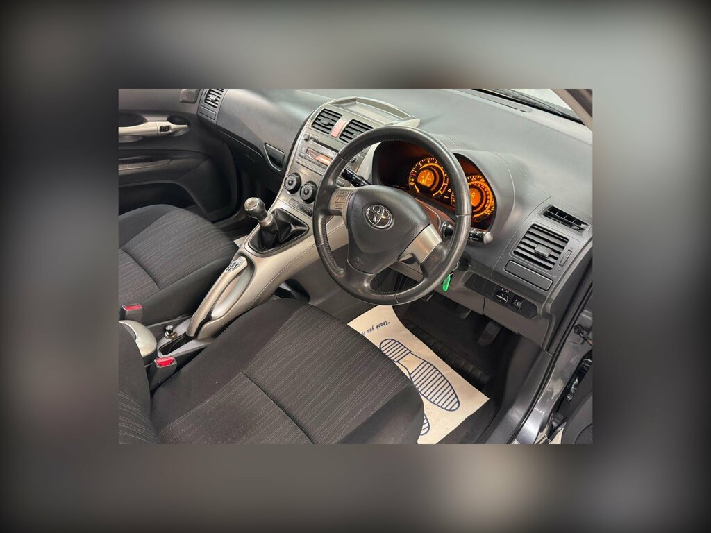 Toyota Auris 1.6 Vvt-i Tr Hatchback 166 Gkm Grey #2