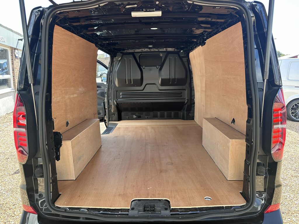 Volkswagen Transporter 2.0 Tdi 150 Commerce Plus Van 5 Plus Lwb #3