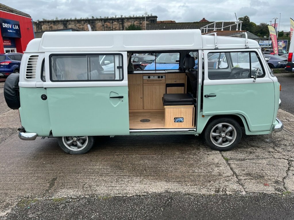 Volkswagen Campervan White #7