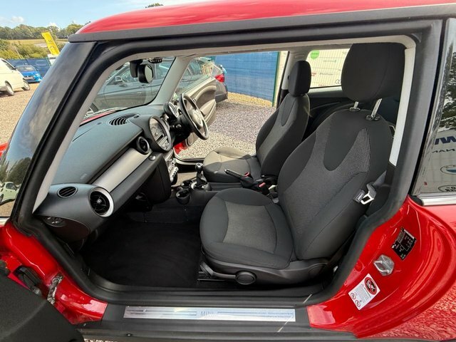 Mini Hatch 1.6 Cooper Steptronic Euro 4 White #15
