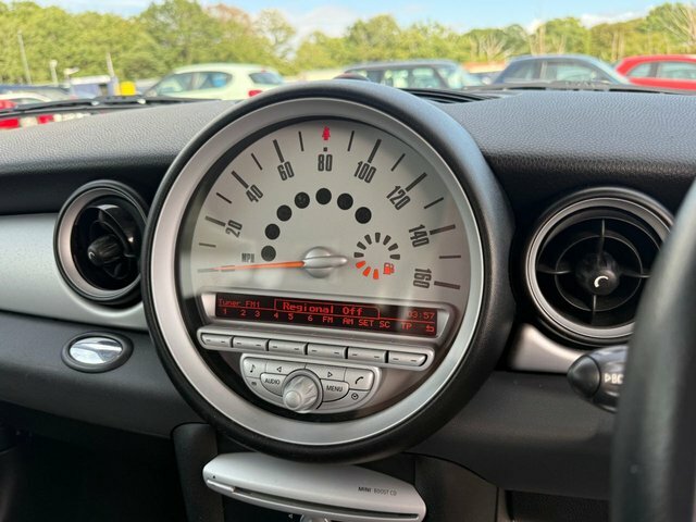 Mini Hatch 1.6 Cooper Steptronic Euro 4 White #23