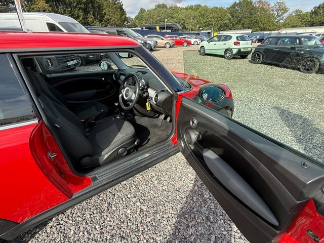 Mini Hatch 1.6 Cooper Steptronic Euro 4 White #18