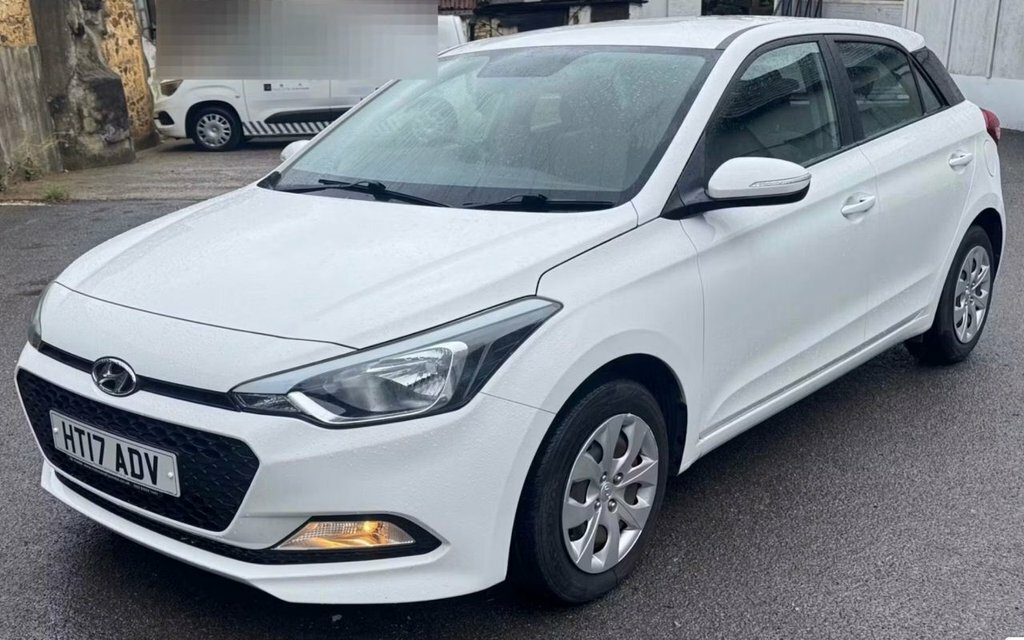 Hyundai I20 1.2L S White #2