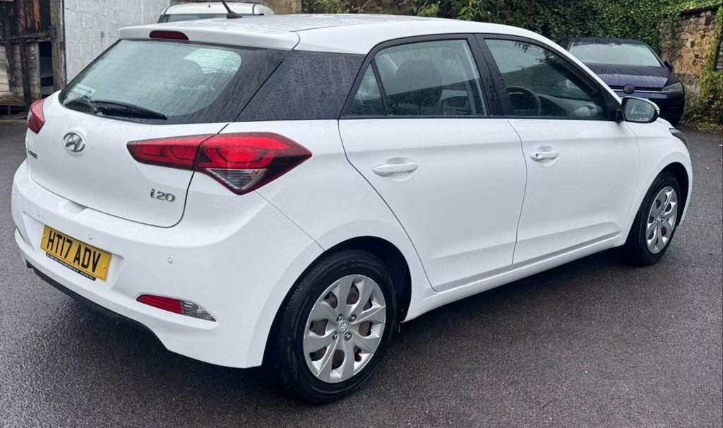 Hyundai I20 1.2L S White #3